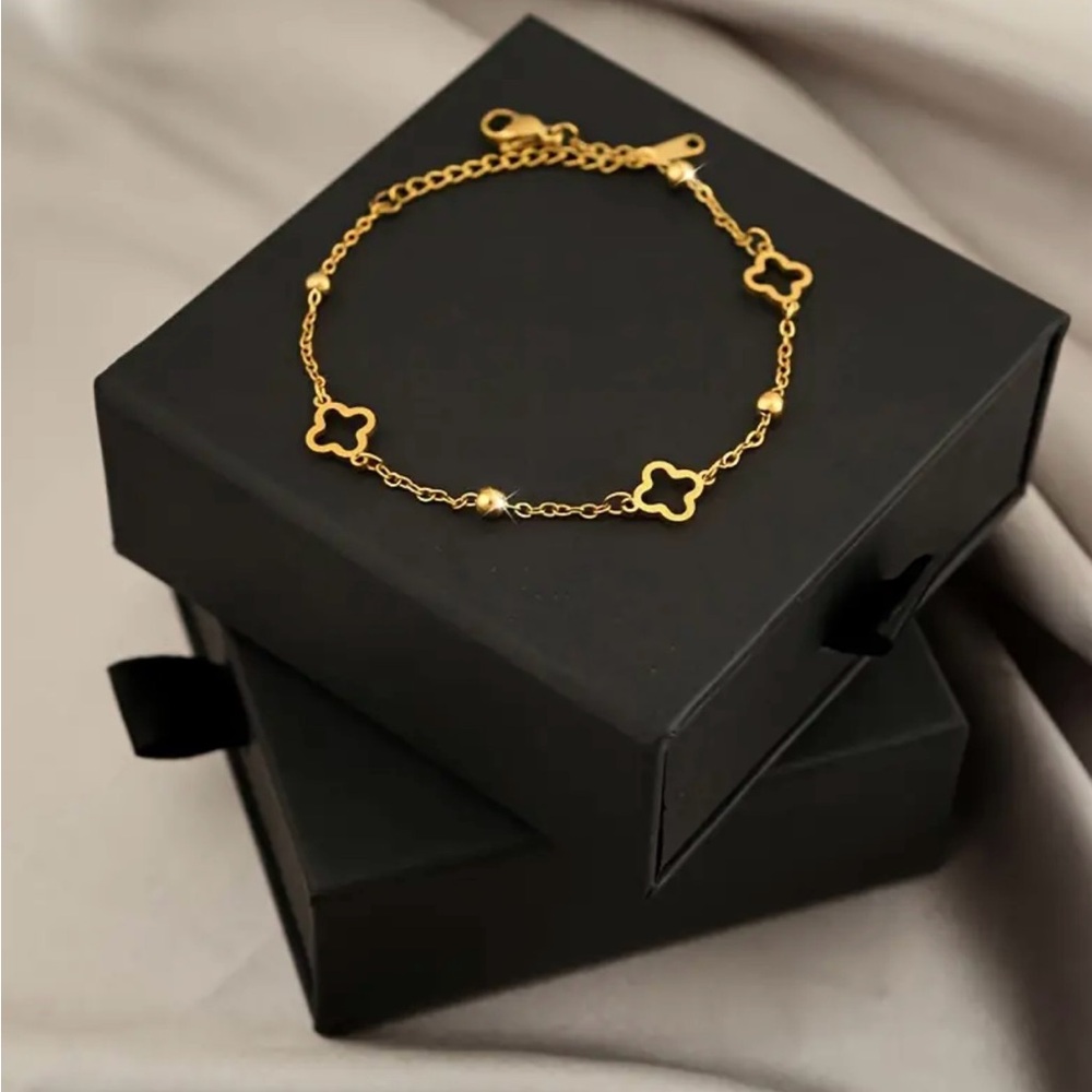 New Chic Adjustable Stainless Steel Bracelet Minimalist Hollow Design
